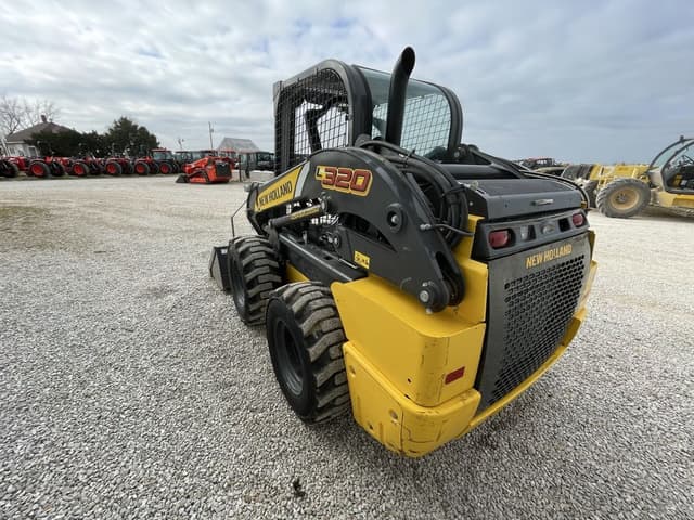 Image of New Holland L320 equipment image 2