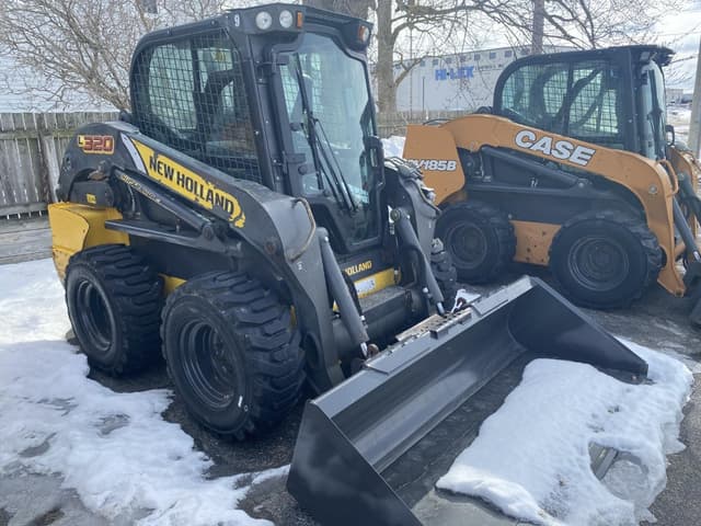 Image of New Holland L320 equipment image 1