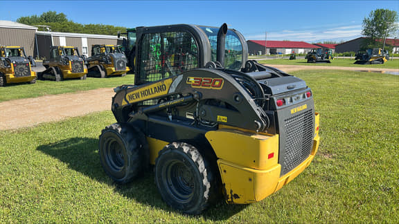 Image of New Holland L320 equipment image 3
