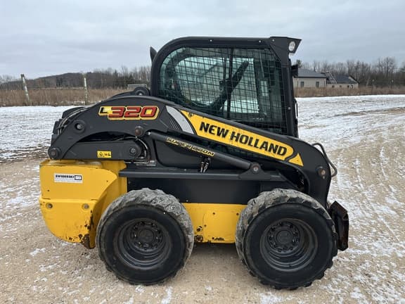 Image of New Holland L320 equipment image 2