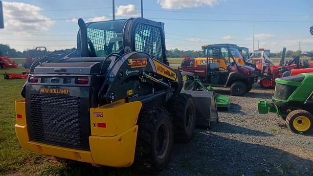 Image of New Holland L320 equipment image 3