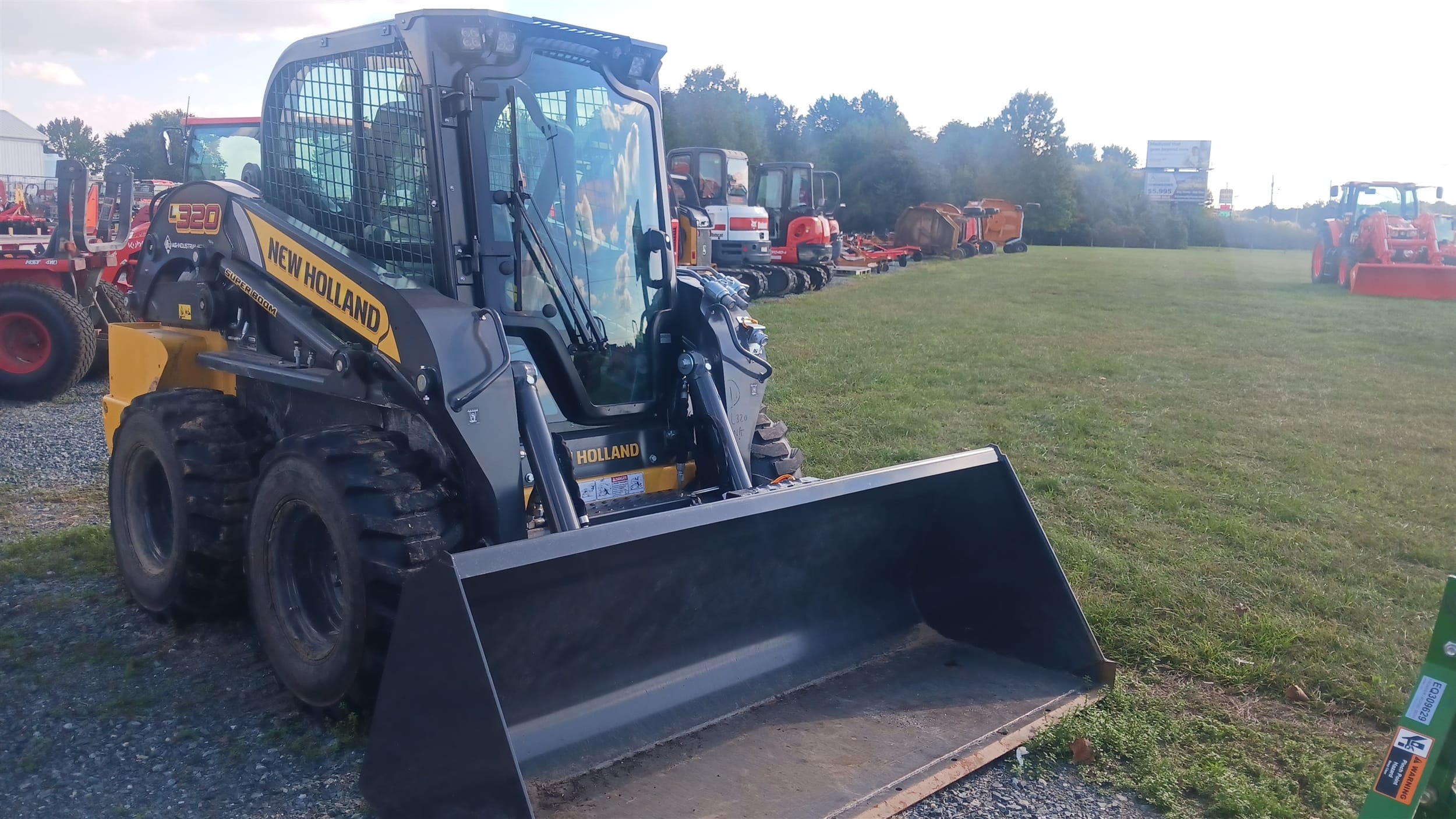 Main image New Holland L320