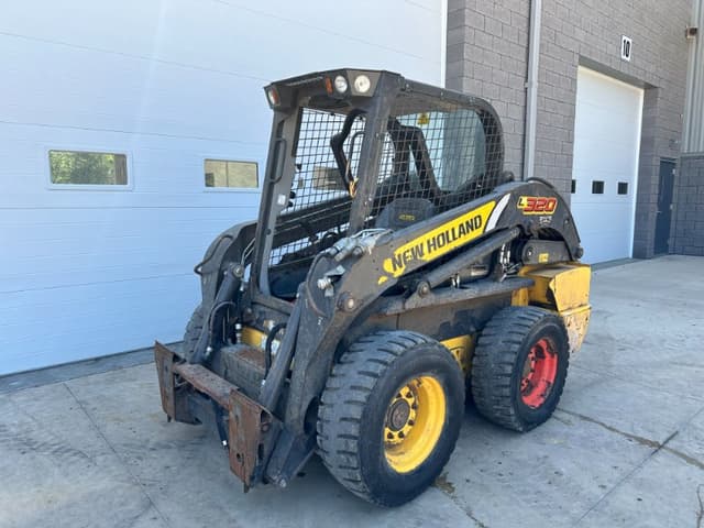 Image of New Holland L320 equipment image 1