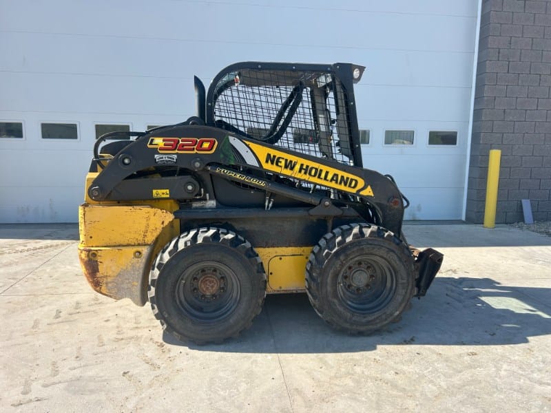 2023 New Holland L320 Equipment Image0