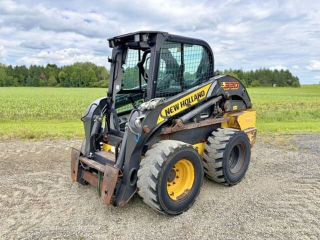 Image of New Holland L320 equipment image 2