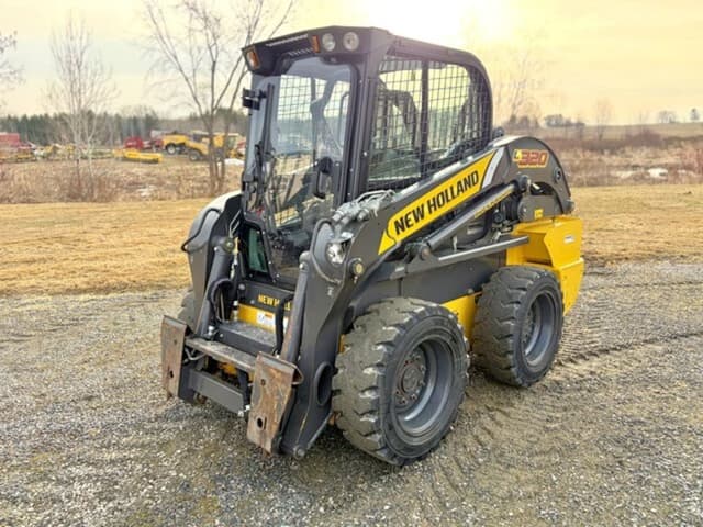 Image of New Holland L320 equipment image 2