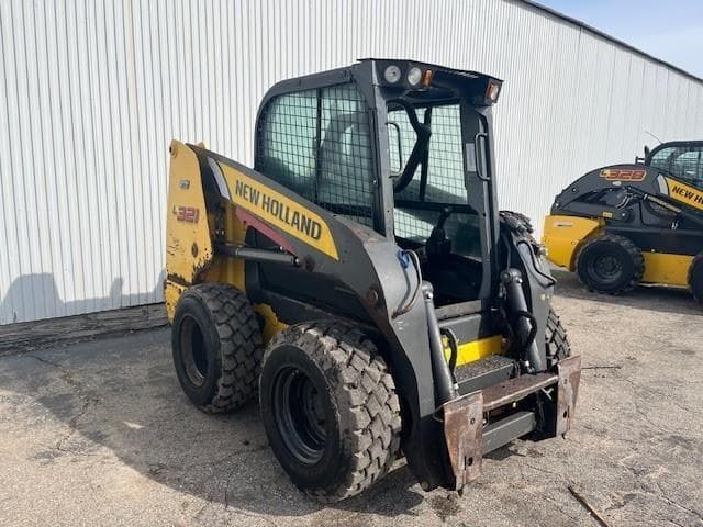 Image of New Holland L321 Primary image