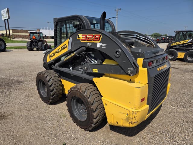 Image of New Holland L328 equipment image 1