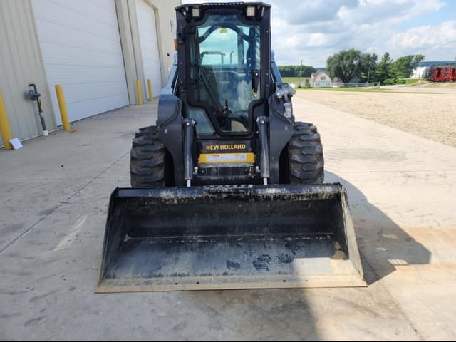 Image of New Holland L328 equipment image 1