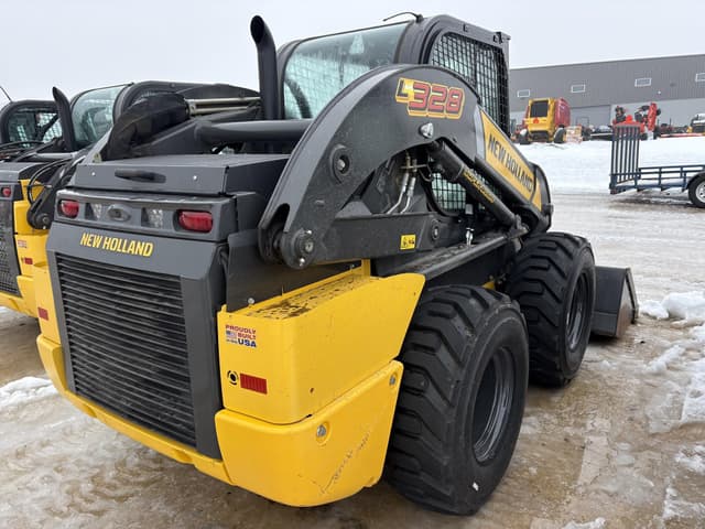 Image of New Holland L328 equipment image 3