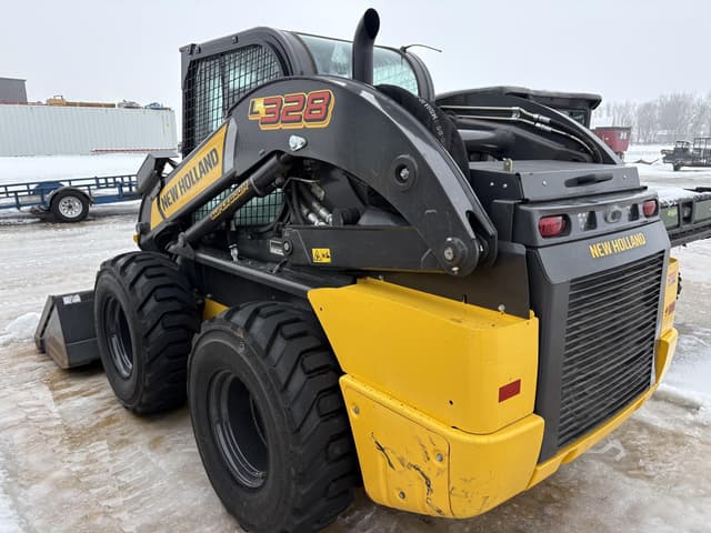 Image of New Holland L328 equipment image 4