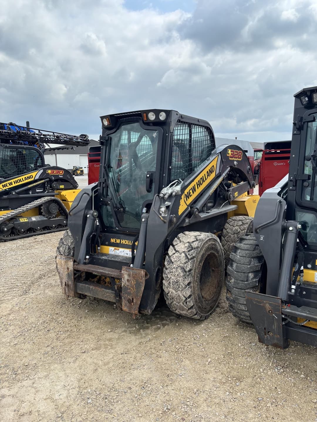Image of New Holland L328 Primary image