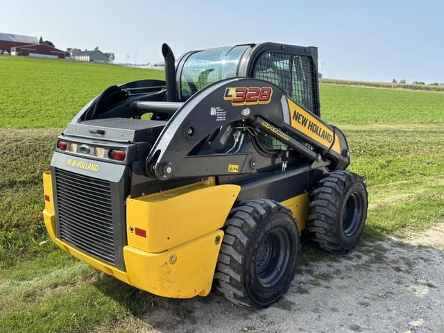 Image of New Holland L328 equipment image 2