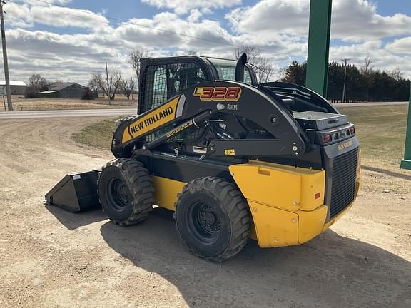 Image of New Holland L328 equipment image 2