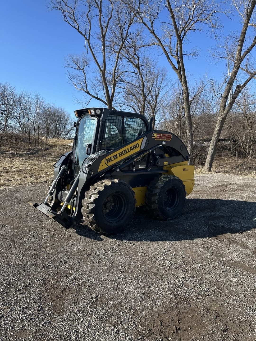 Image of New Holland L328 Primary image