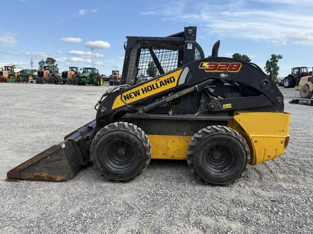Image of New Holland L328 equipment image 2