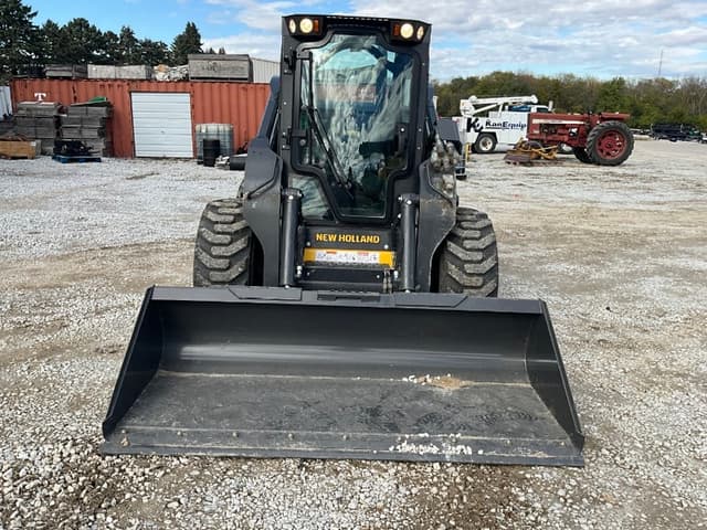 Image of New Holland L328 equipment image 1