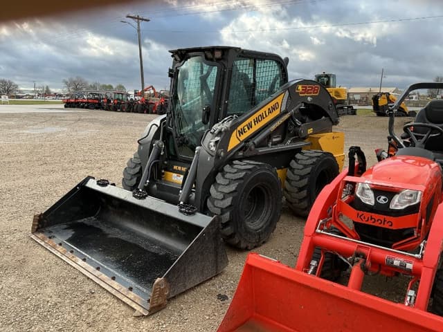 Image of New Holland L328 equipment image 1