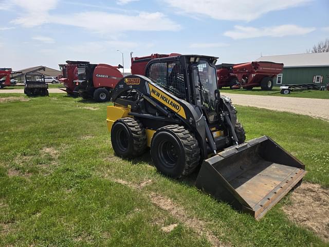 Image of New Holland L328 equipment image 1