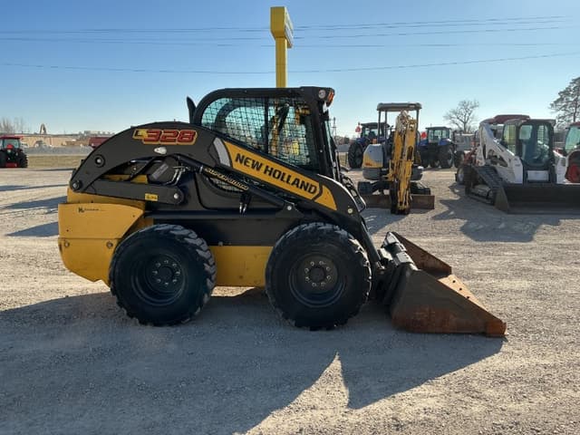 Image of New Holland L328 equipment image 3