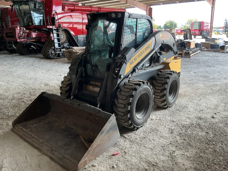 2023 New Holland L328 Equipment Image0