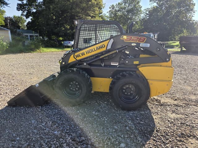 Image of New Holland L328 equipment image 1