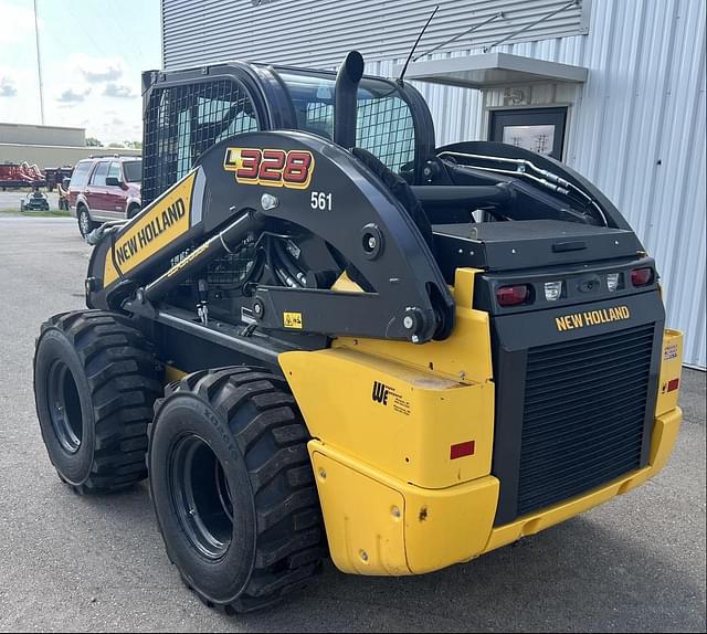 Image of New Holland L328 equipment image 3