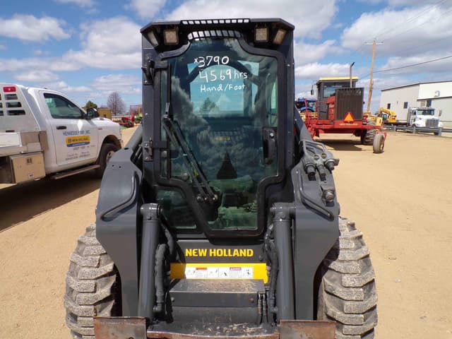 Image of New Holland L328 equipment image 2