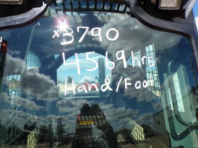 Image of New Holland L328 equipment image 1