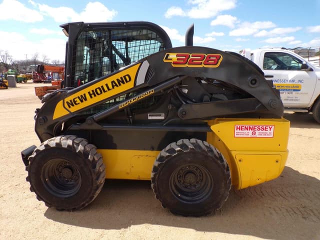 Image of New Holland L328 equipment image 4