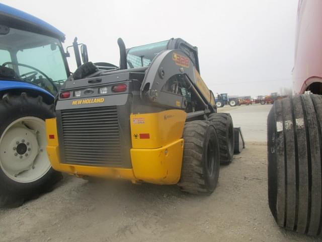 Image of New Holland L328 equipment image 2