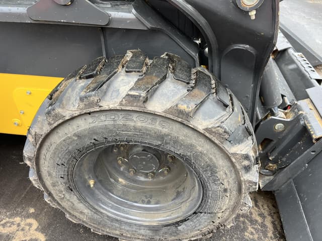 Image of New Holland L328 equipment image 3