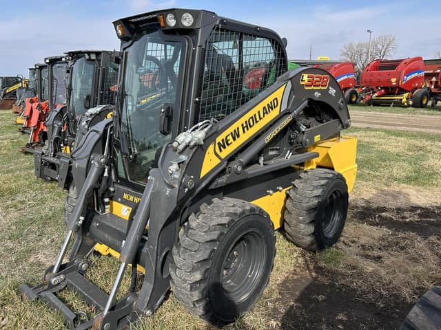 Image of New Holland L328 equipment image 4