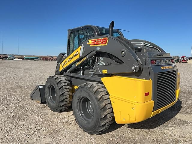 Image of New Holland L328 equipment image 2