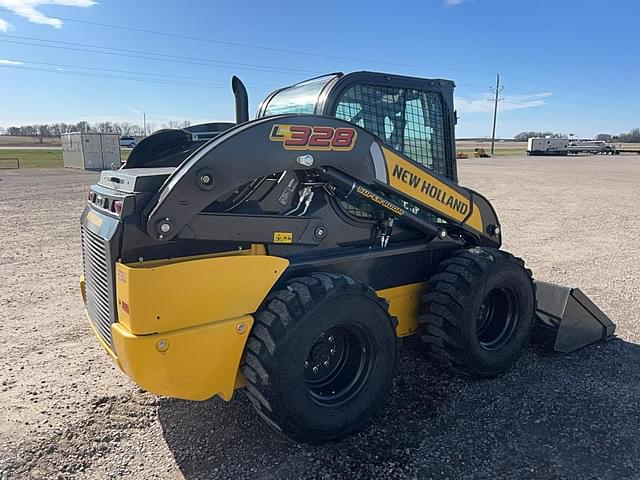 Image of New Holland L328 equipment image 4