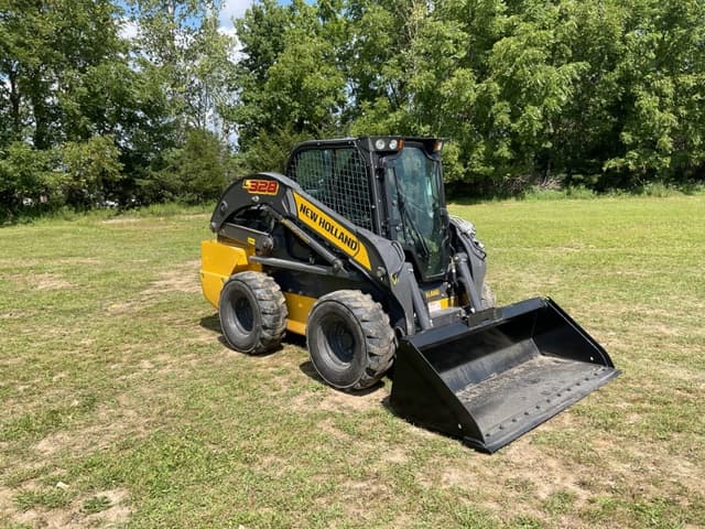 Image of New Holland L328 equipment image 2