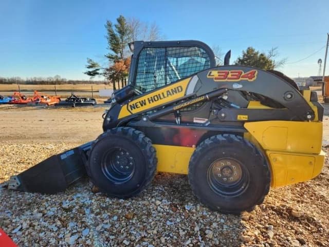 Image of New Holland L334 equipment image 2