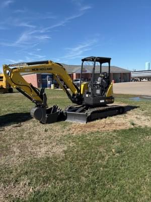 2023 New Holland E37C Image