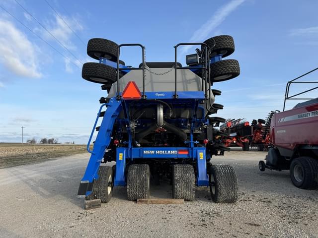 Image of New Holland P2185 equipment image 4
