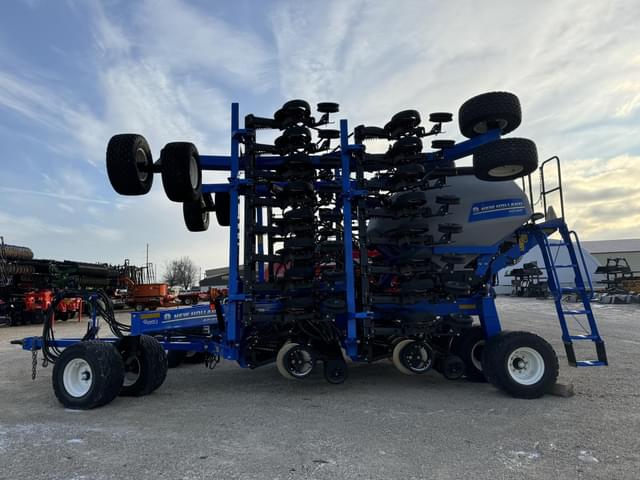 Image of New Holland P2185 equipment image 2