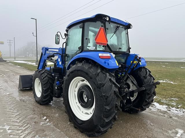 Image of New Holland PowerStar 120 equipment image 2