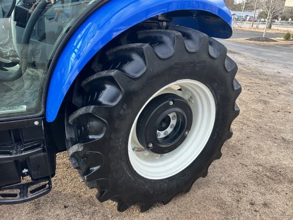 Image of New Holland PowerStar 75 equipment image 2