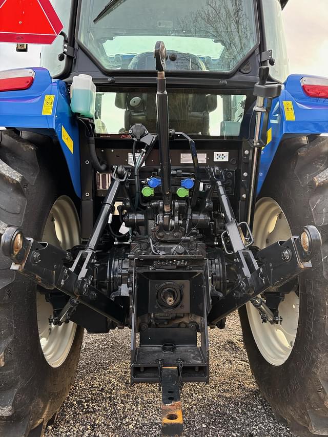 Image of New Holland PowerStar 90 equipment image 4