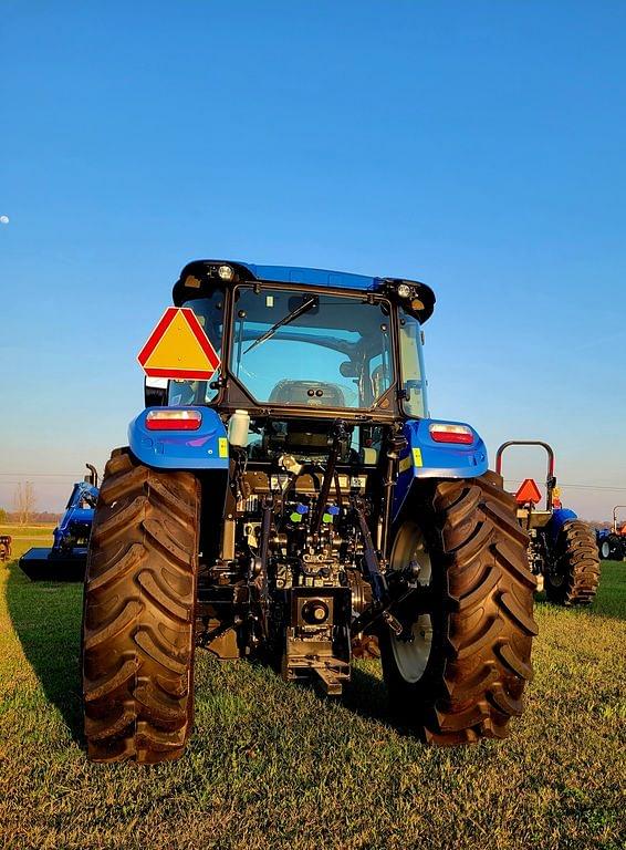 Image of New Holland PowerStar 110 equipment image 2