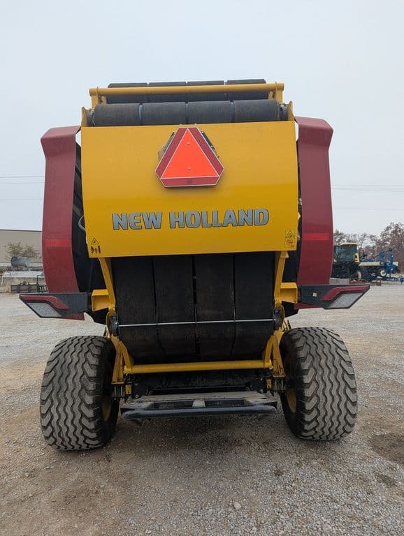 Image of New Holland RB460 equipment image 4