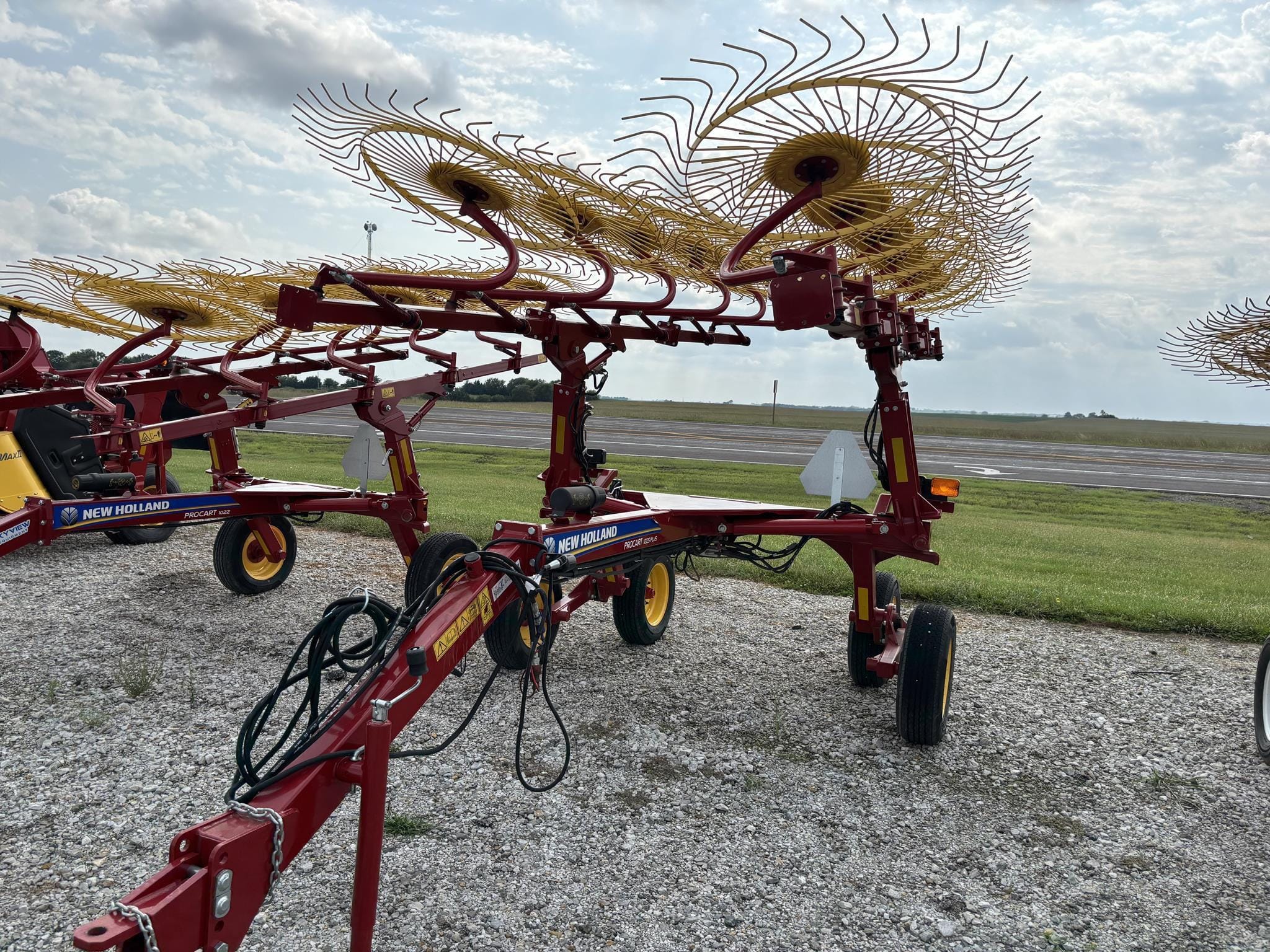 2023 New Holland ProCart 1225 Plus Equipment Image0