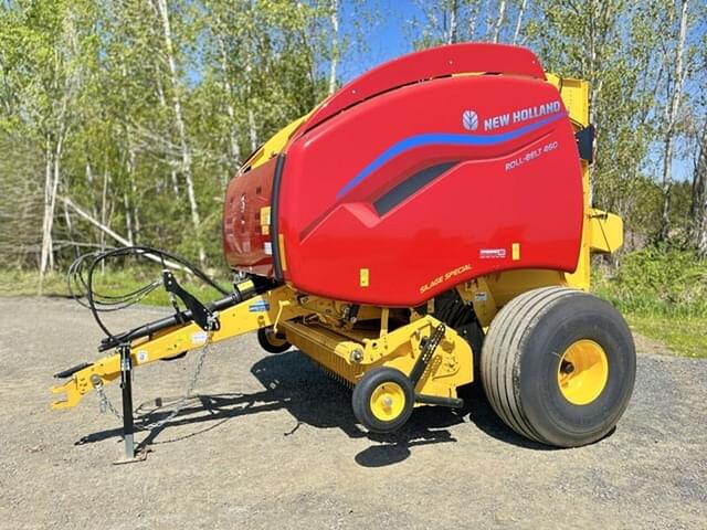 Image of New Holland RB460 equipment image 4