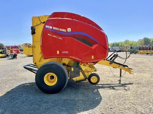 Image of New Holland RB460 equipment image 3