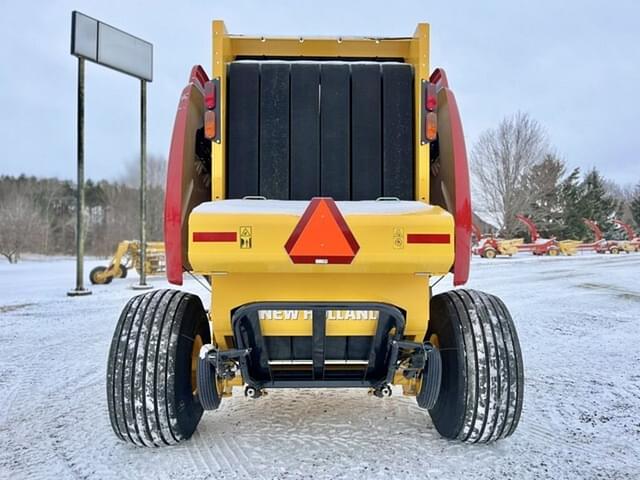 Image of New Holland RB460 equipment image 4