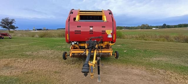 Image of New Holland RB460 equipment image 1